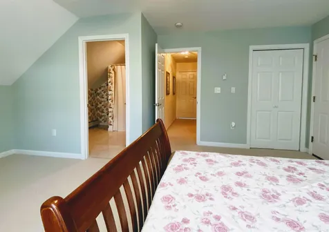 124 Spruce Lane New London NH 03257