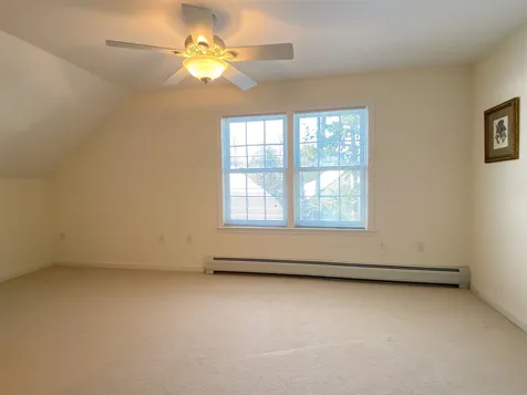 124 Spruce Lane New London NH 03257