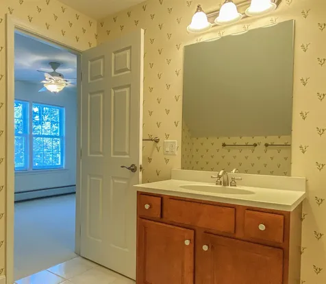124 Spruce Lane New London NH 03257