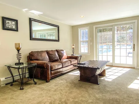 124 Spruce Lane New London NH 03257