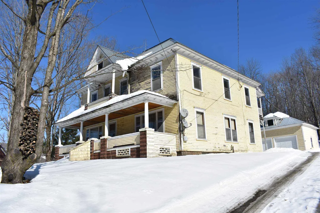 81 Glover Street Barton VT 05822