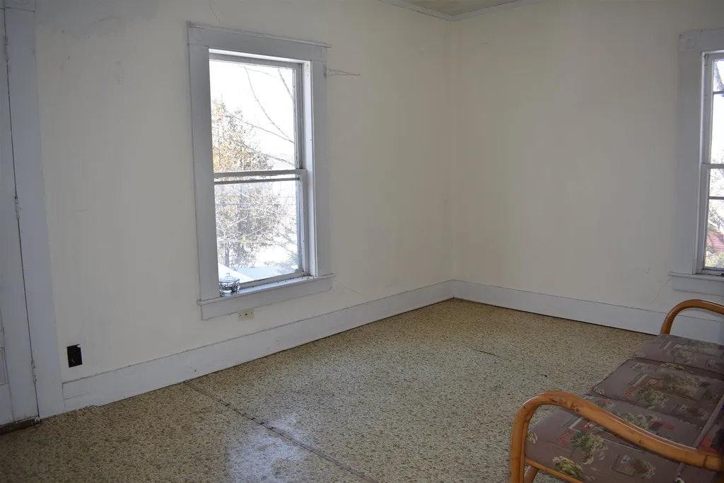 81 Glover Street Barton VT 05822