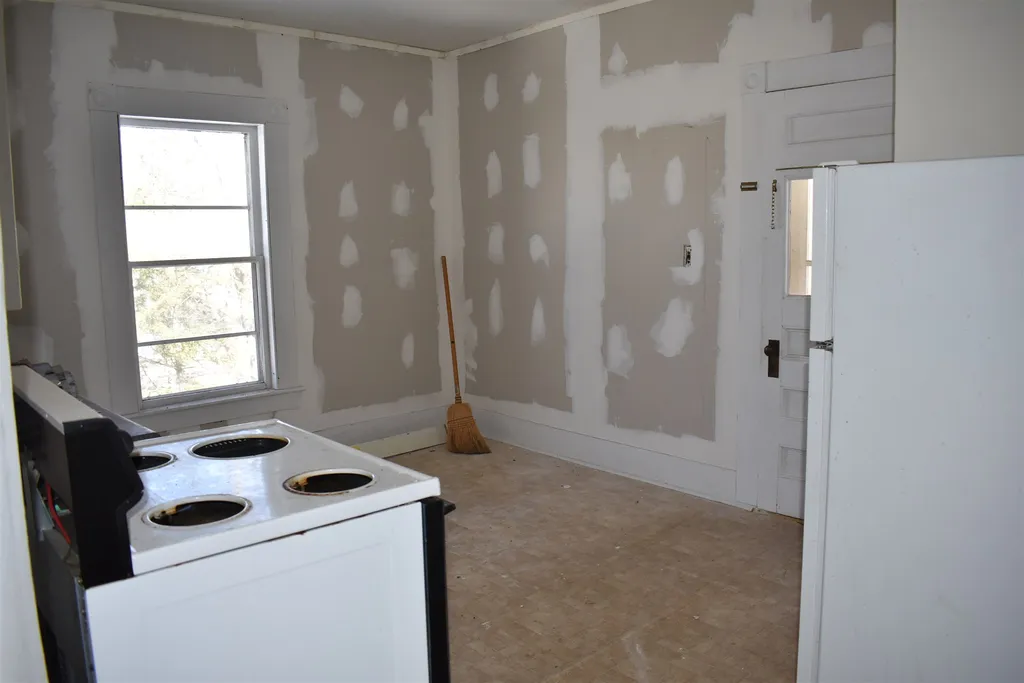 81 Glover Street Barton VT 05822