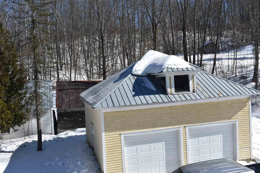 81 Glover Street Barton VT 05822