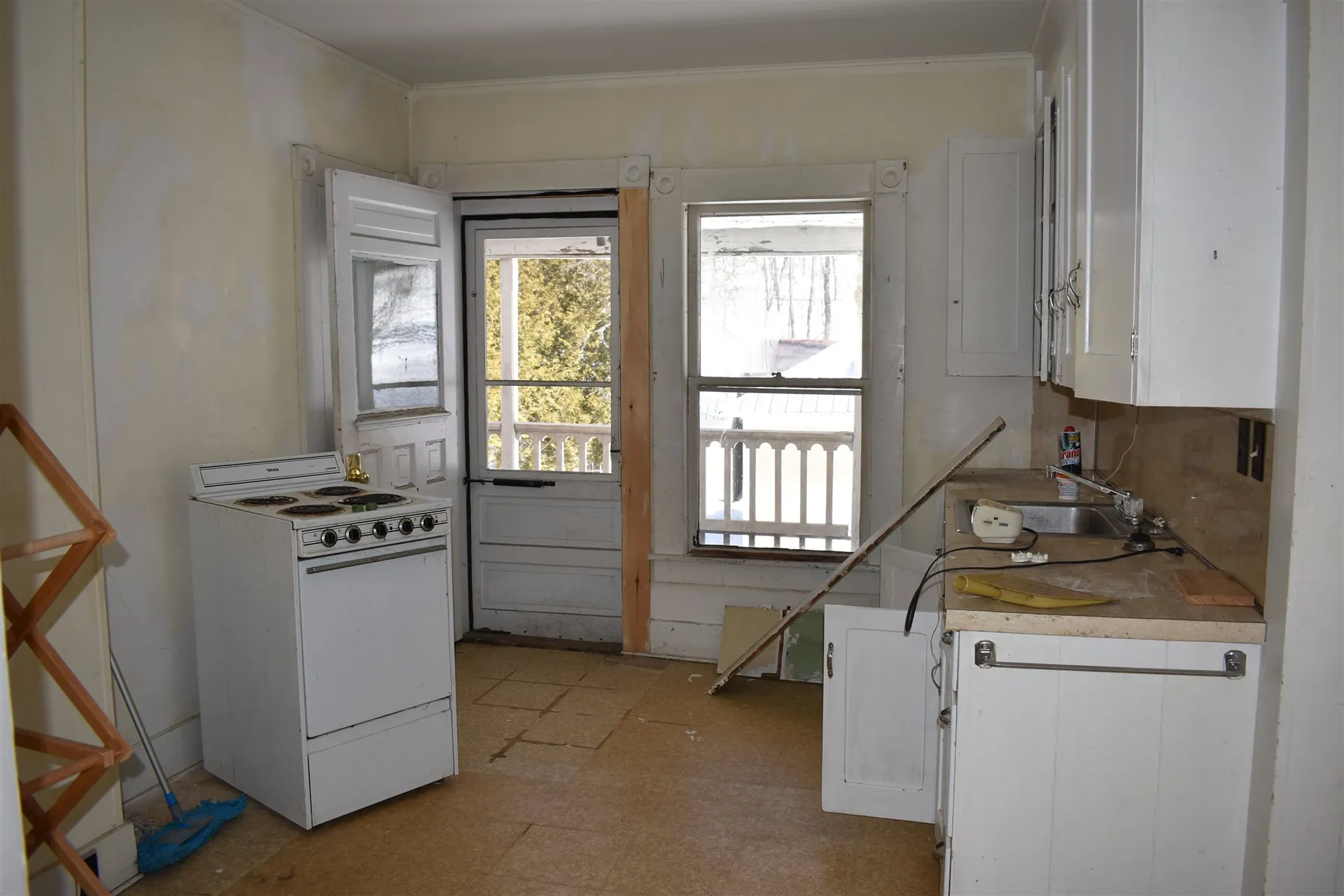 81 Glover Street Barton VT 05822