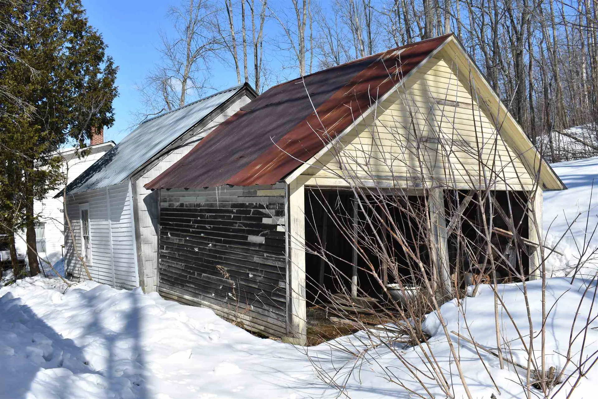 81 Glover Street Barton VT 05822