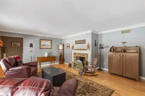 4 Village Woods Drive Amherst NH 03031
