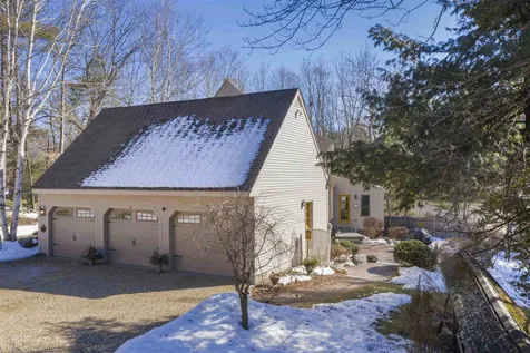 4 Village Woods Drive Amherst NH 03031