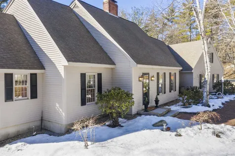 4 Village Woods Drive Amherst NH 03031