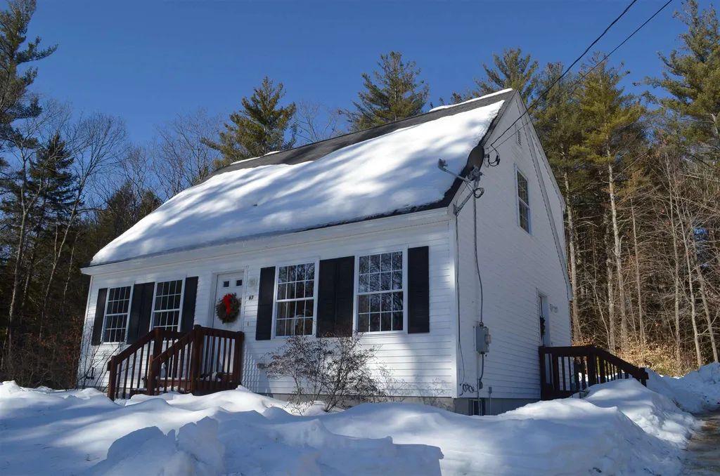67 Deer Valley Road Bradford NH 03221