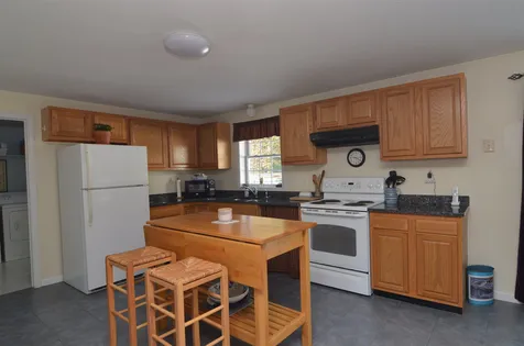 67 Deer Valley Road Bradford NH 03221