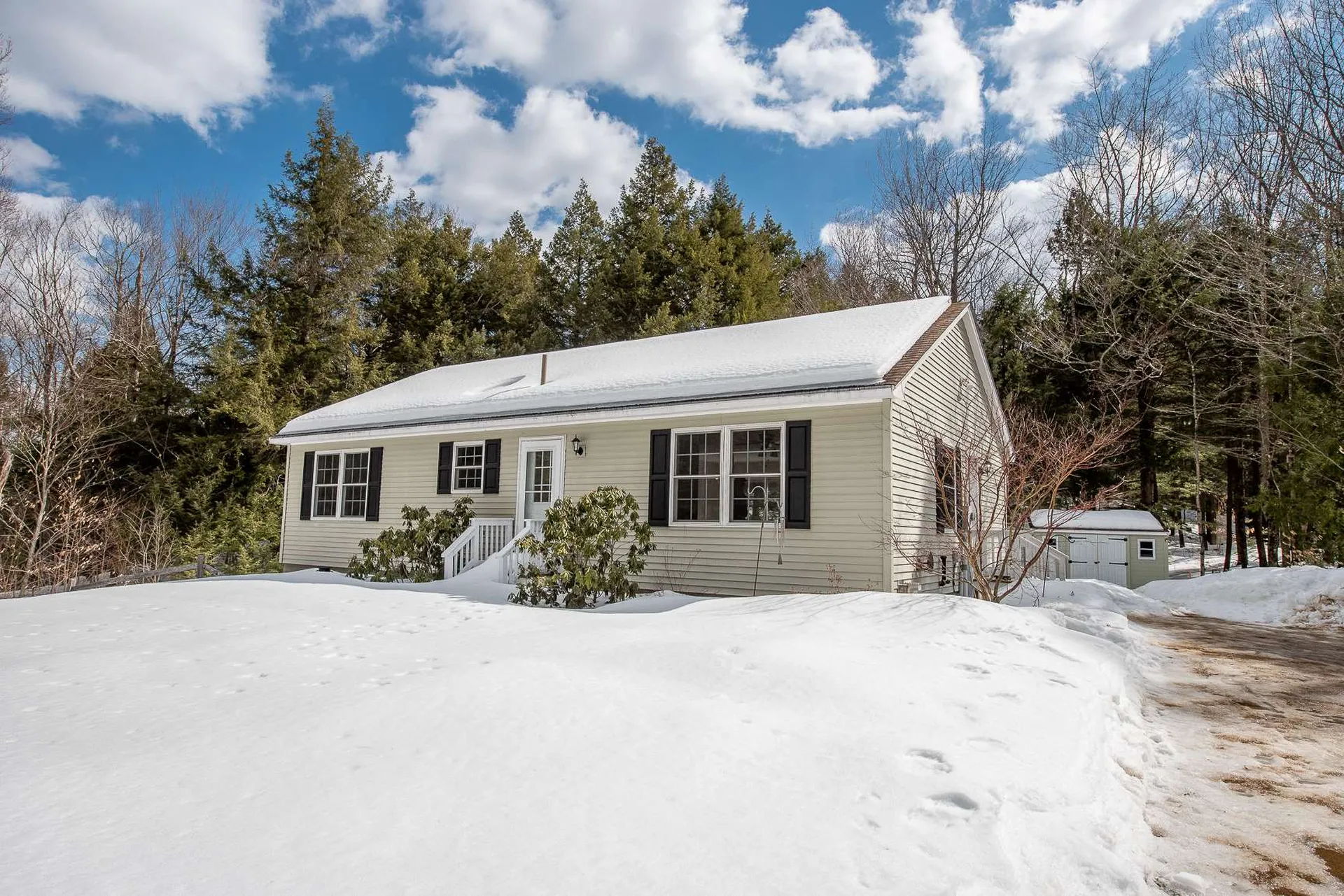 40 Adams Road Alexandria NH 03222