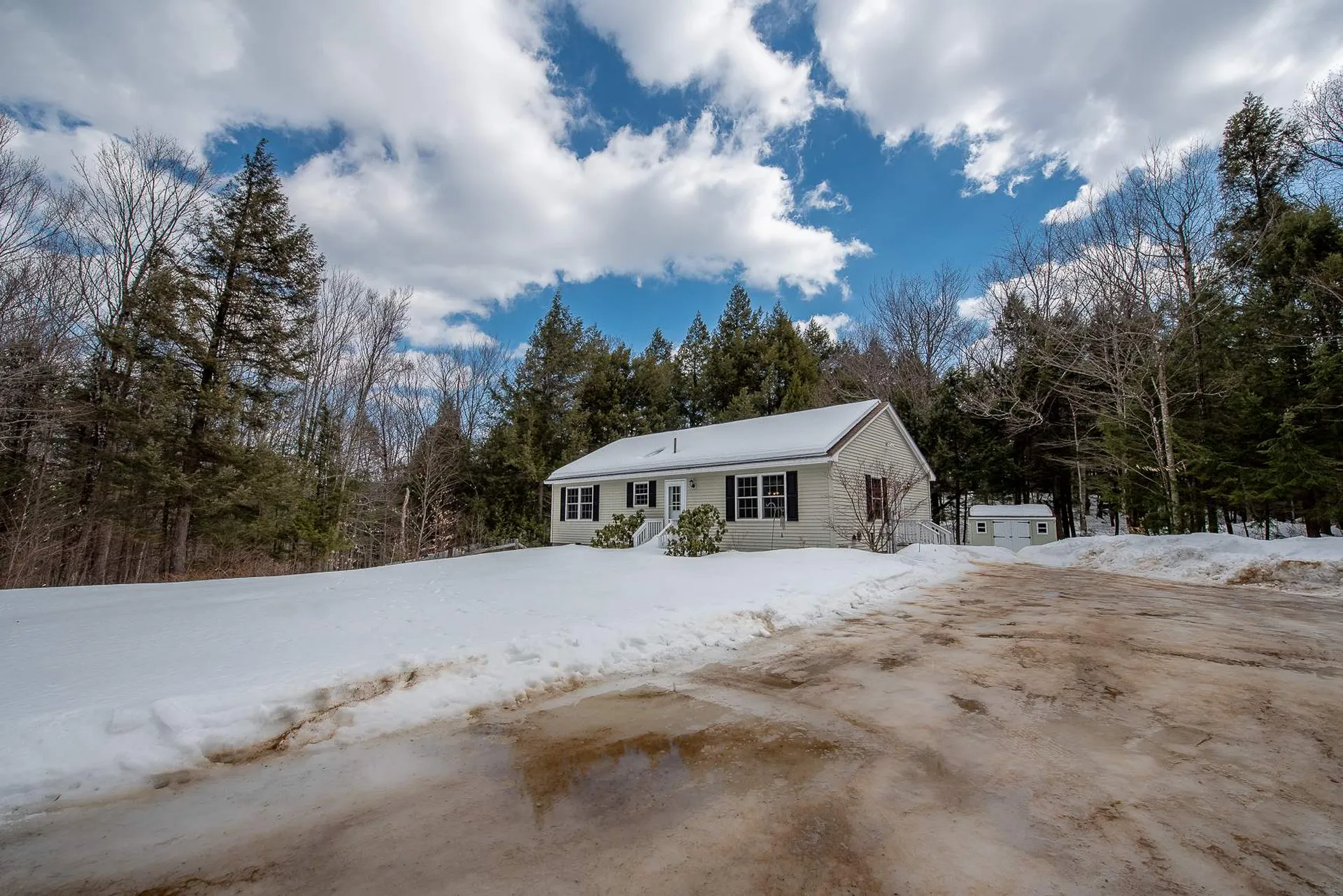 40 Adams Road Alexandria NH 03222