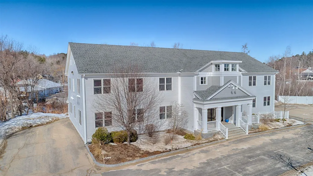 55 Mill Street Wolfeboro NH 03894