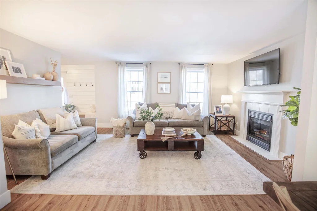 7 Boulder Court Raymond NH 03077
