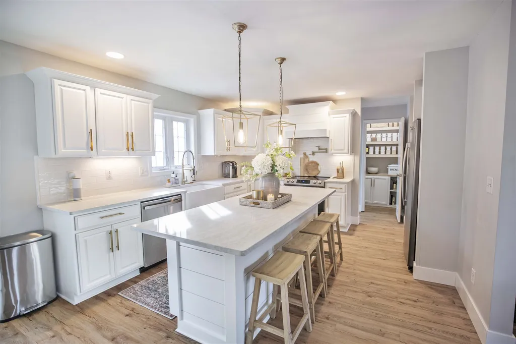 7 Boulder Court Raymond NH 03077