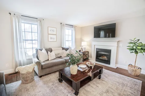 7 Boulder Court Raymond NH 03077