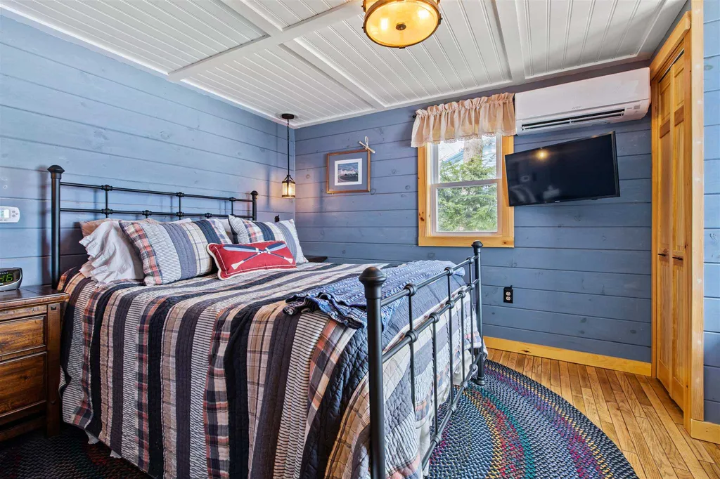 97 Neal Shore Road Meredith NH 03253