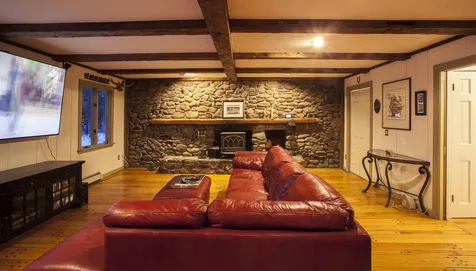 36 Pierce Lane Hollis NH 03049