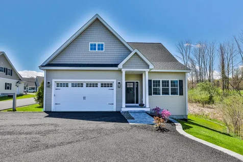 11 Chadwick Circle Windham NH 03087