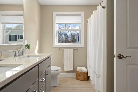 11 Chadwick Circle Windham NH 03087
