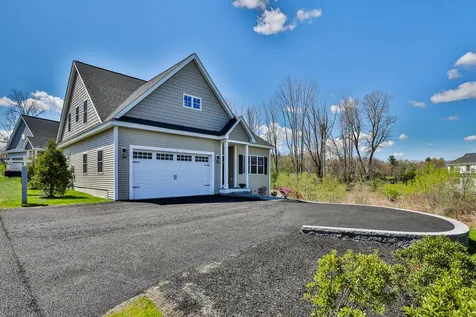 11 Chadwick Circle Windham NH 03087