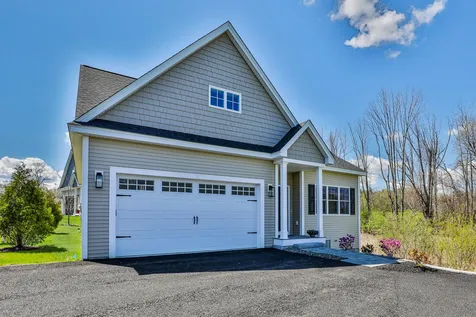 11 Chadwick Circle Windham NH 03087