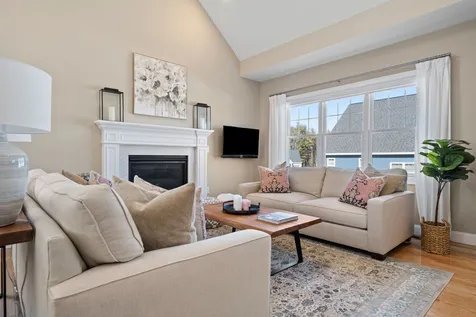 11 Chadwick Circle Windham NH 03087