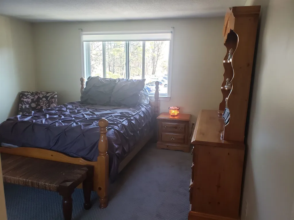 8 Lancelot Court Salem NH 03079