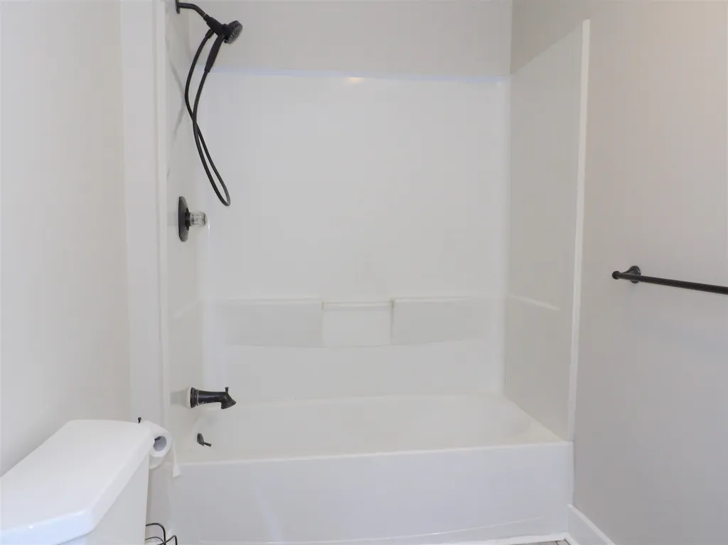 35 Academy Street Tilton NH 03276