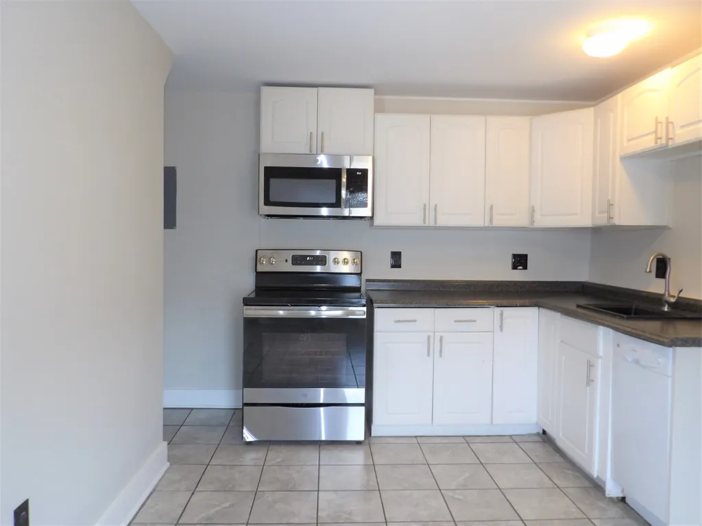 35 Academy Street Tilton NH 03276