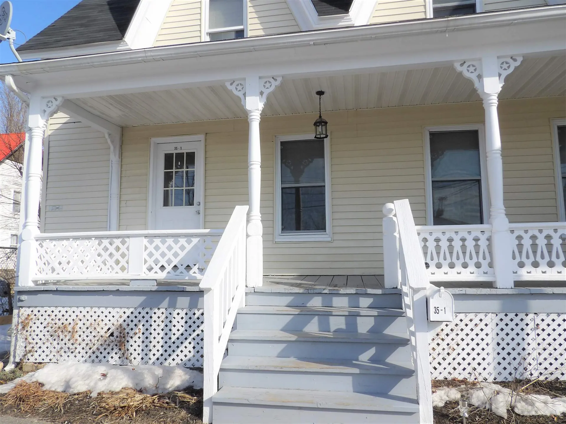 35 Academy Street Tilton NH 03276