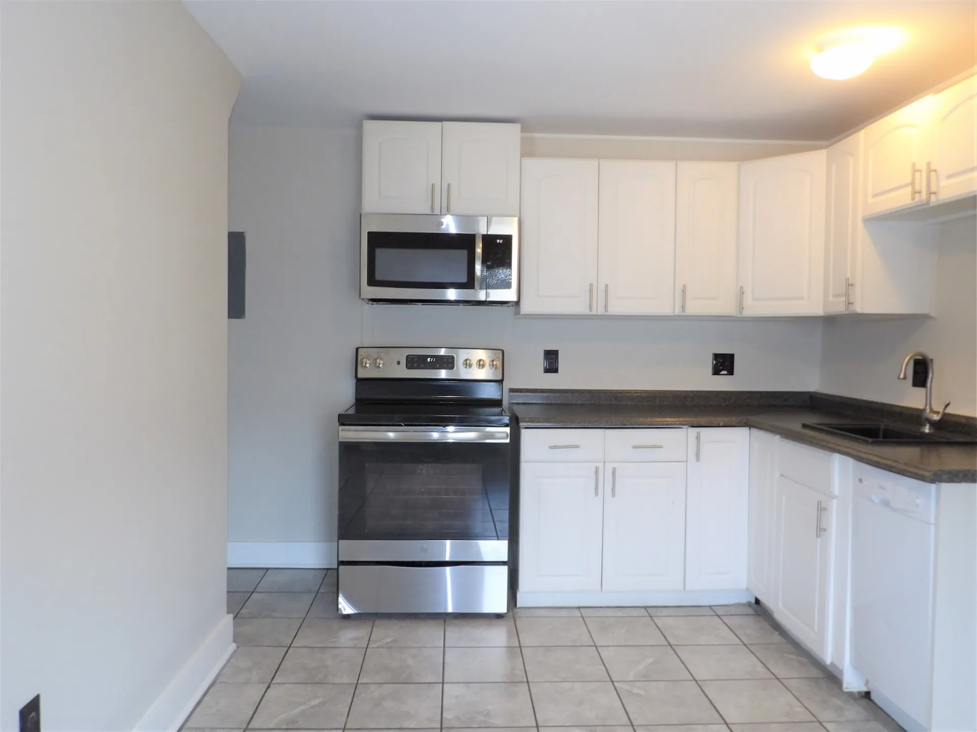 35 Academy Street Tilton NH 03276
