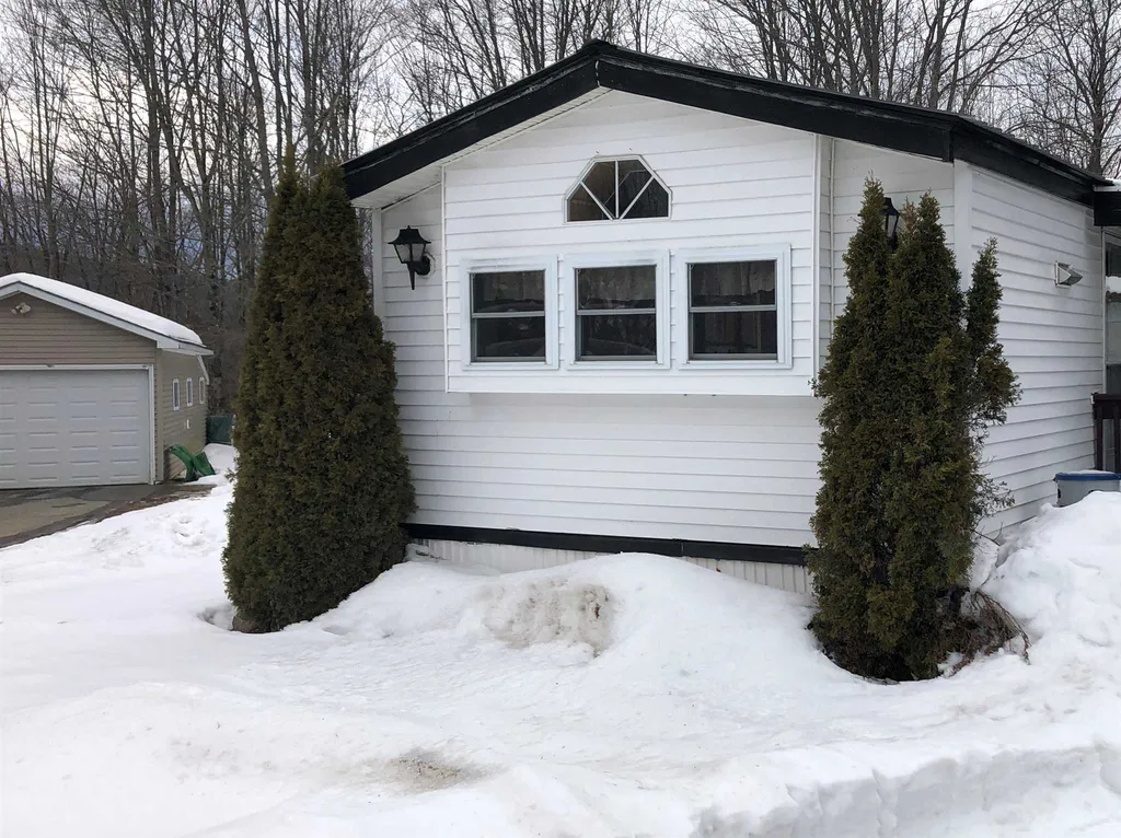 186 Oakwood Drive Hyde Park VT 05655