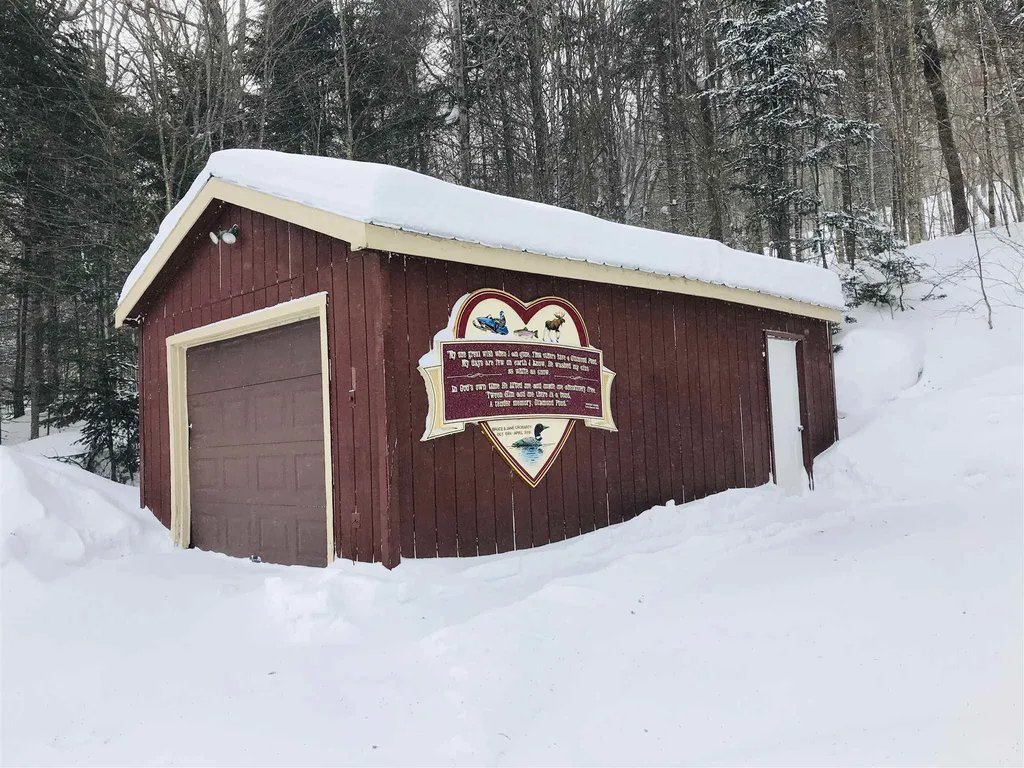 1437 Diamond Pond Road Stewartstown NH 03576