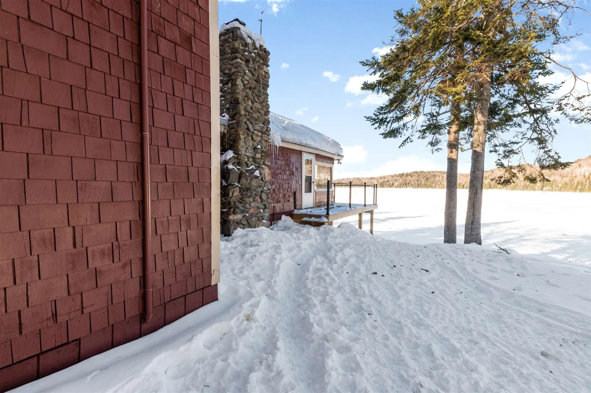 1437 Diamond Pond Road Stewartstown NH 03576