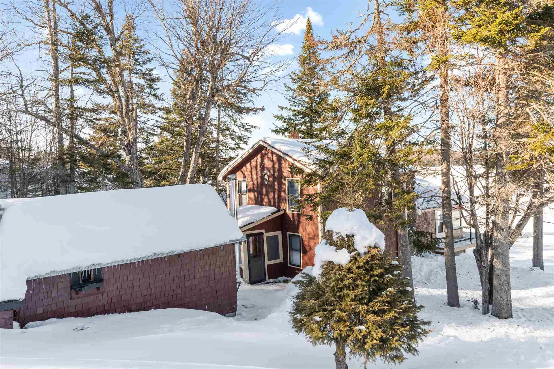 1437 Diamond Pond Road Stewartstown NH 03576