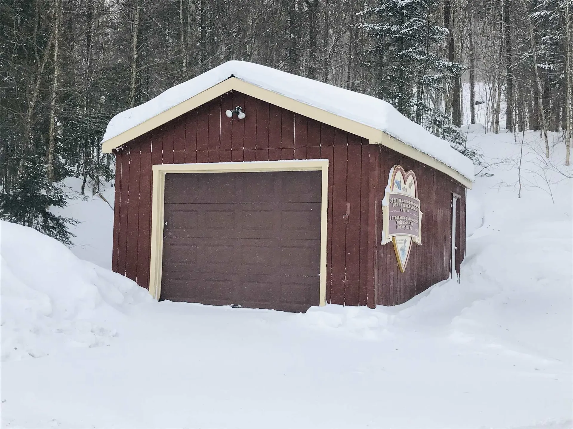 1437 Diamond Pond Road Stewartstown NH 03576