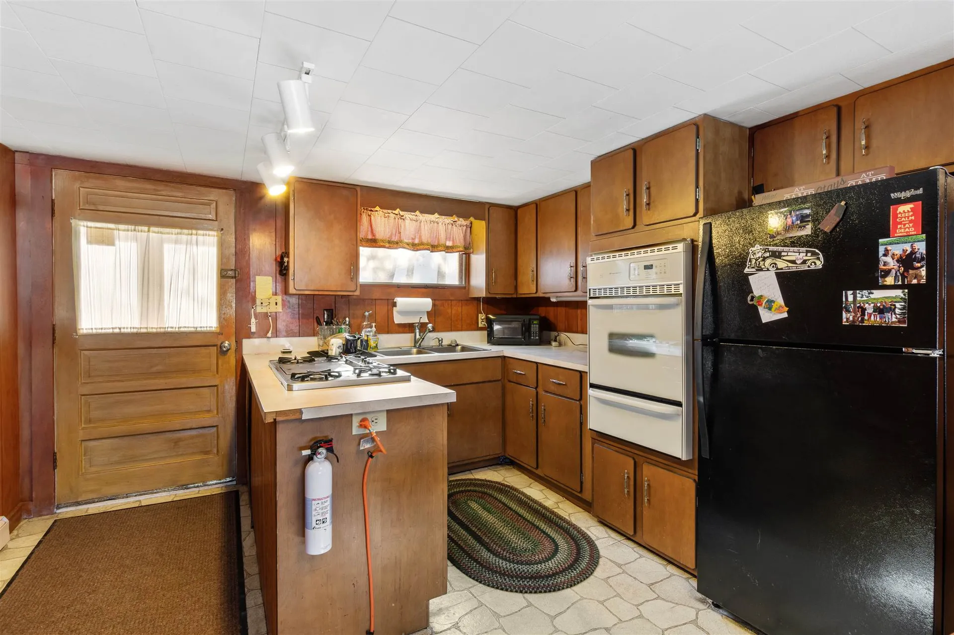 1437 Diamond Pond Road Stewartstown NH 03576