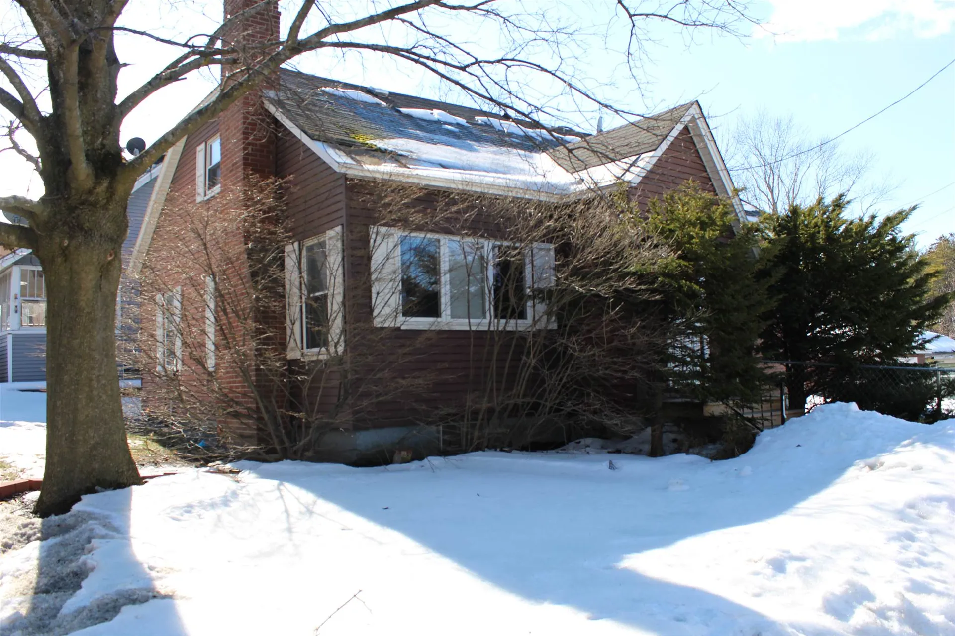 241 Pleasant Street Claremont NH 03743