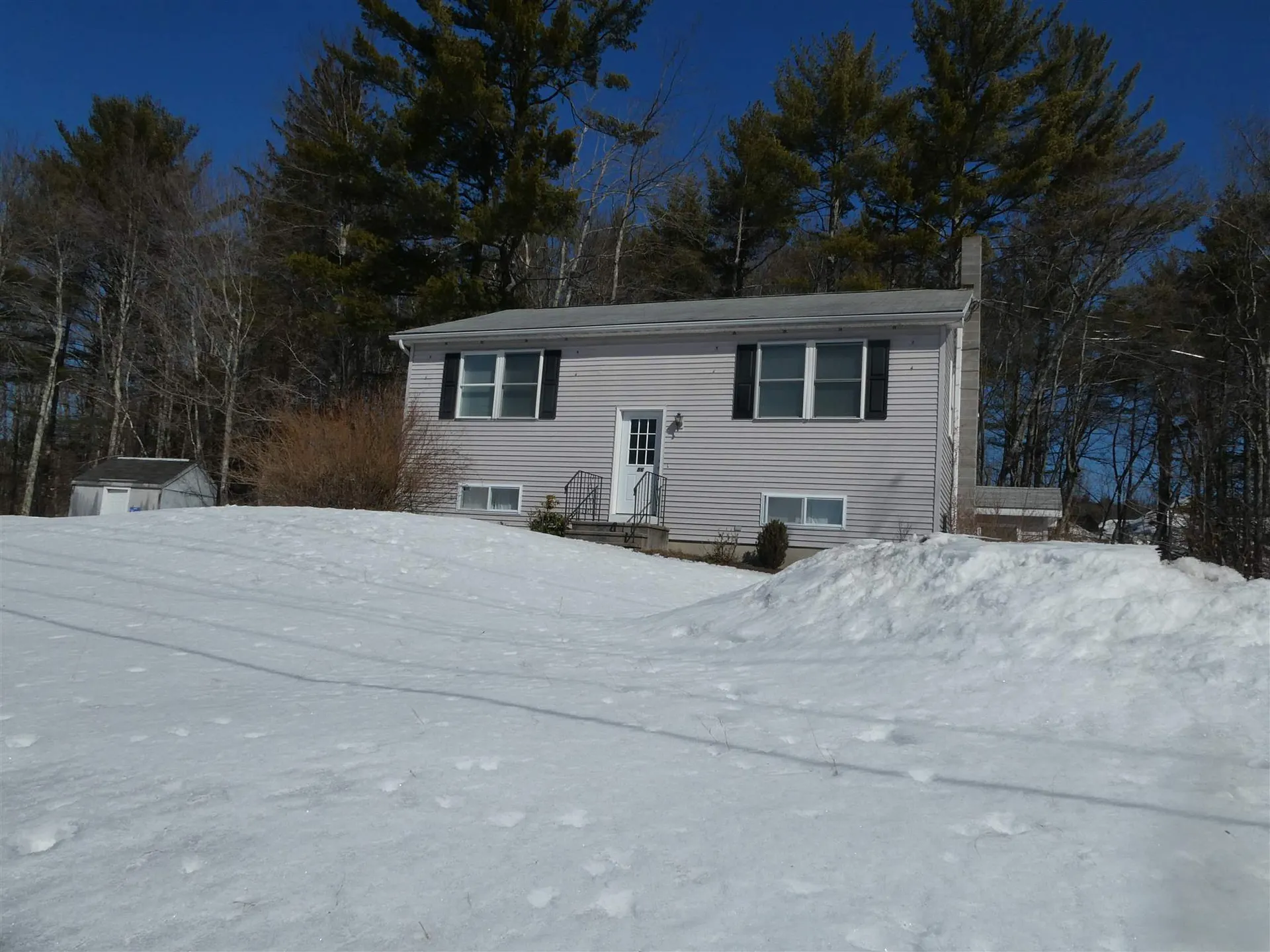 86 Wolfeboro Highway Alton NH 03809