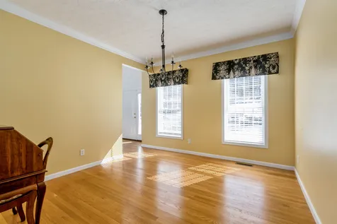 306 Corning Road Manchester NH 03109