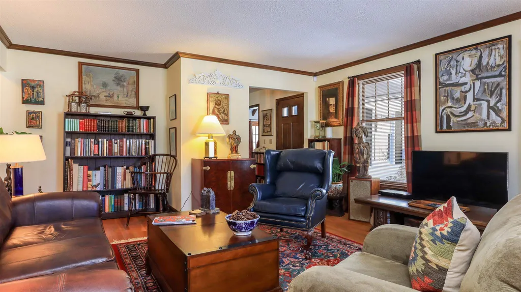 23 Deer Run Road Henniker NH 03242