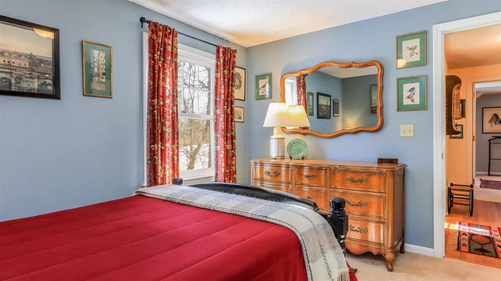 23 Deer Run Road Henniker NH 03242