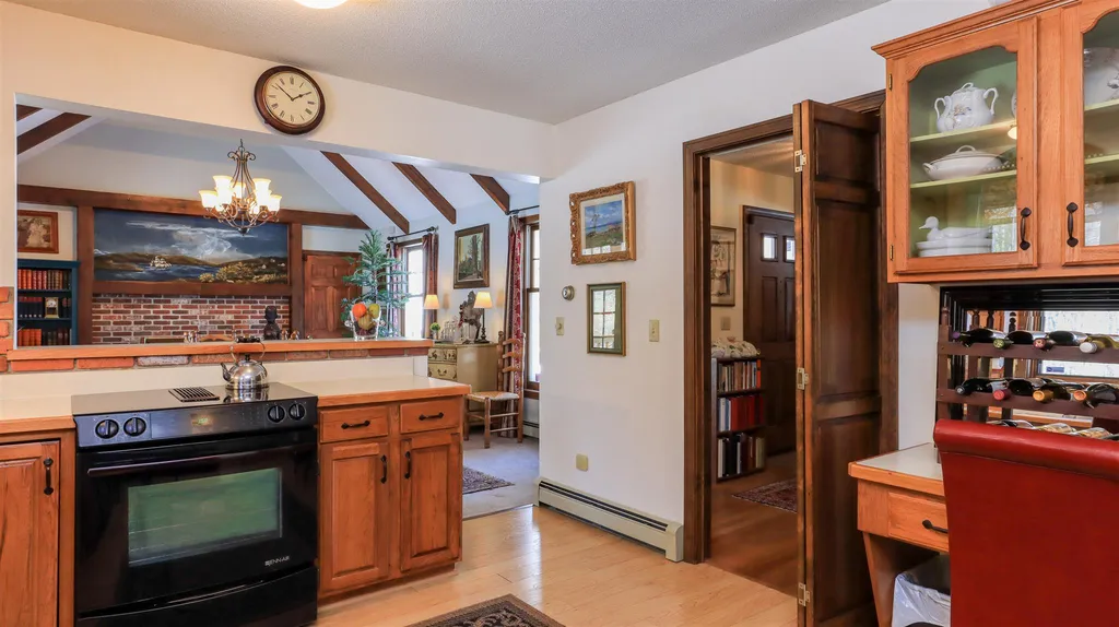 23 Deer Run Road Henniker NH 03242