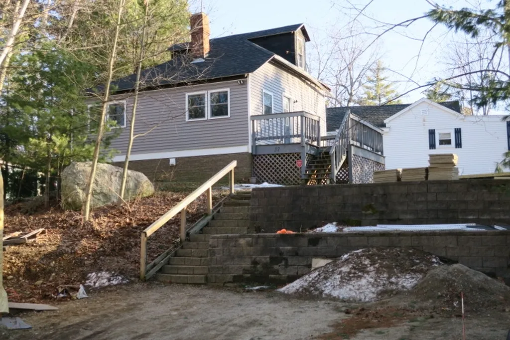 37 Great Pond Road Kingston NH 03848