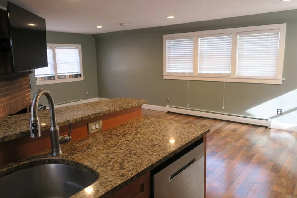 37 Great Pond Road Kingston NH 03848