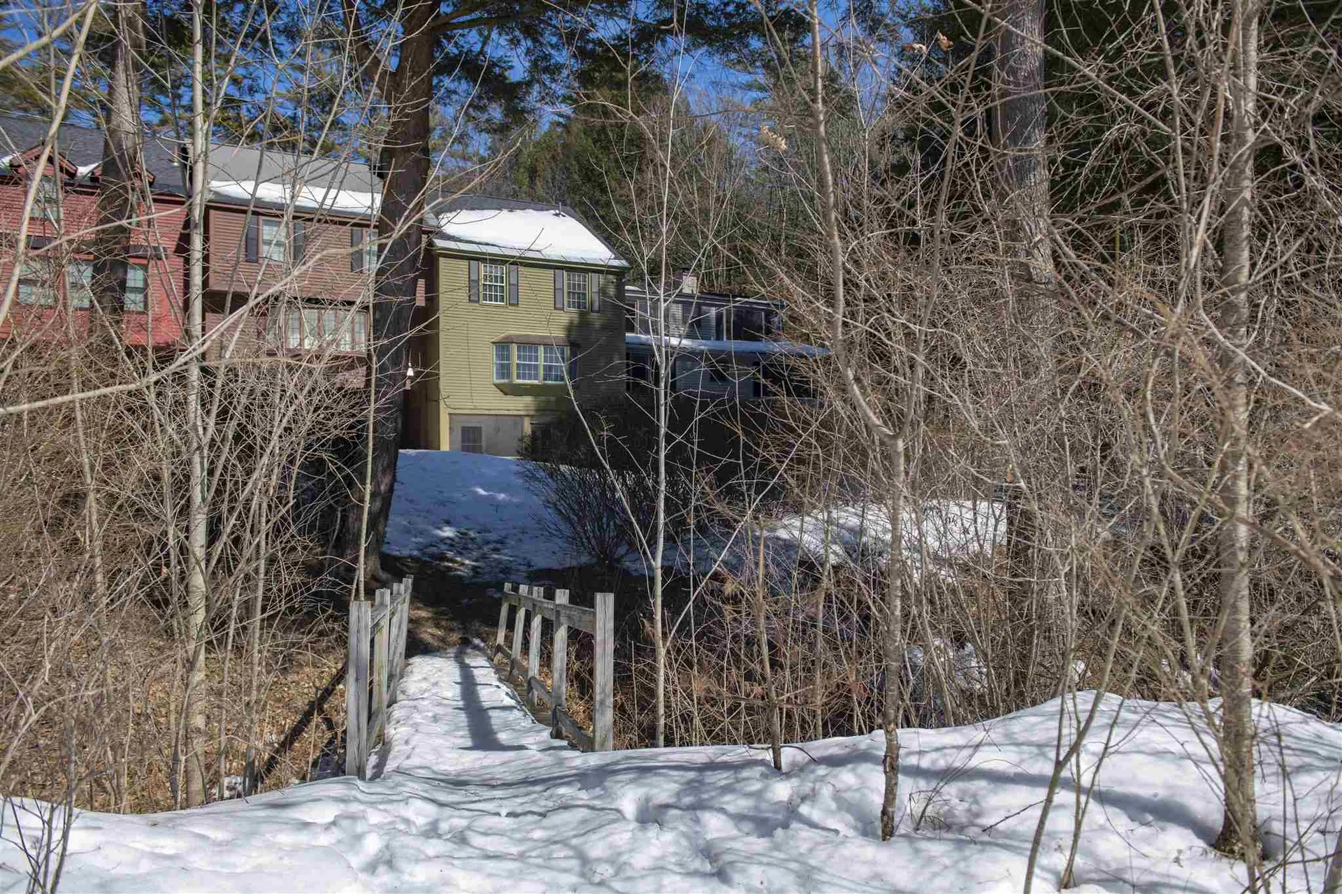824 Hard Road Hartford VT 05059