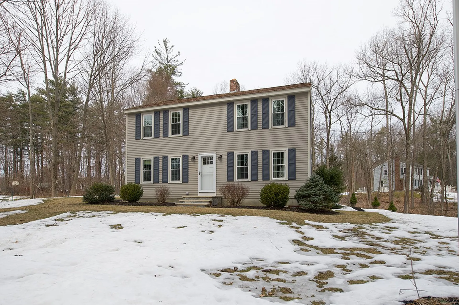 16 Wash Pond Road Hampstead NH 03841