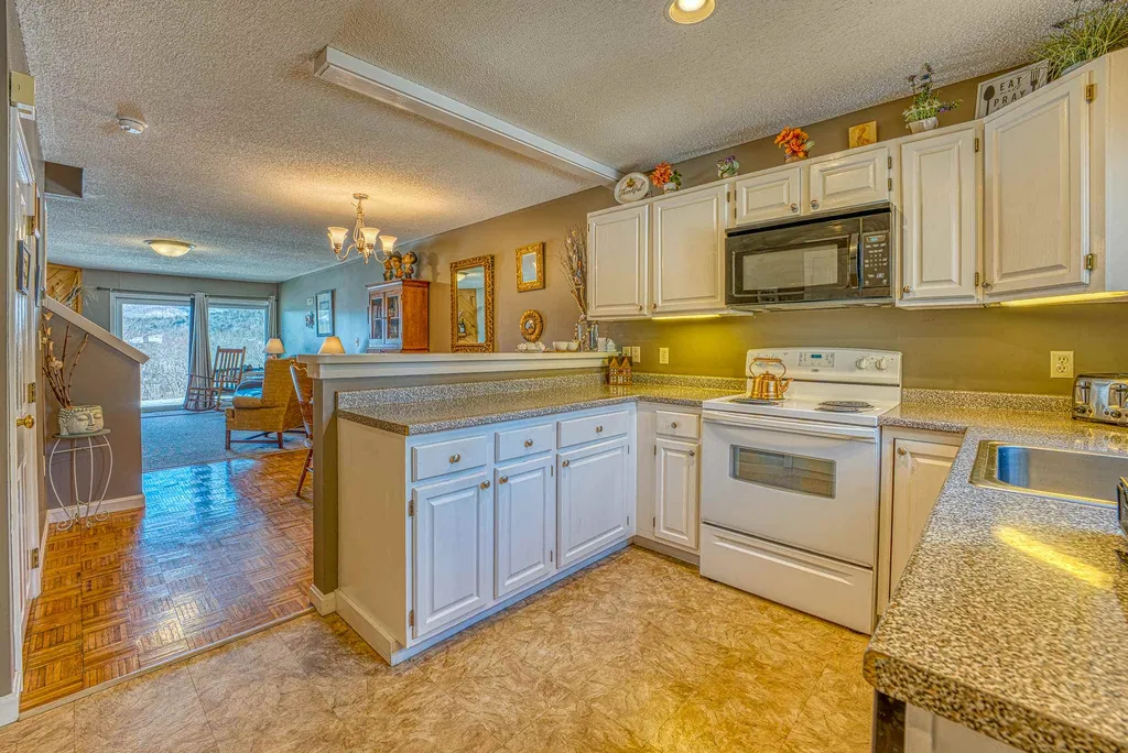 10 Vista Drive Ashland NH 03217